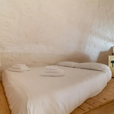 Trullo Ape Regina By Monholiday