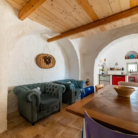 Trullo Ape Regina By Monholiday